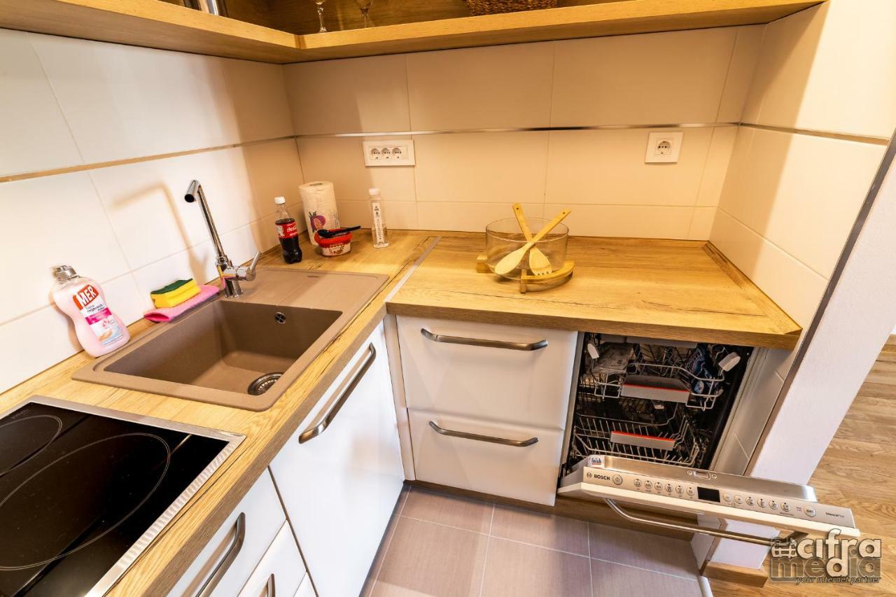 Apartmani Alexandar15 Nowy Sad Zewnętrze zdjęcie